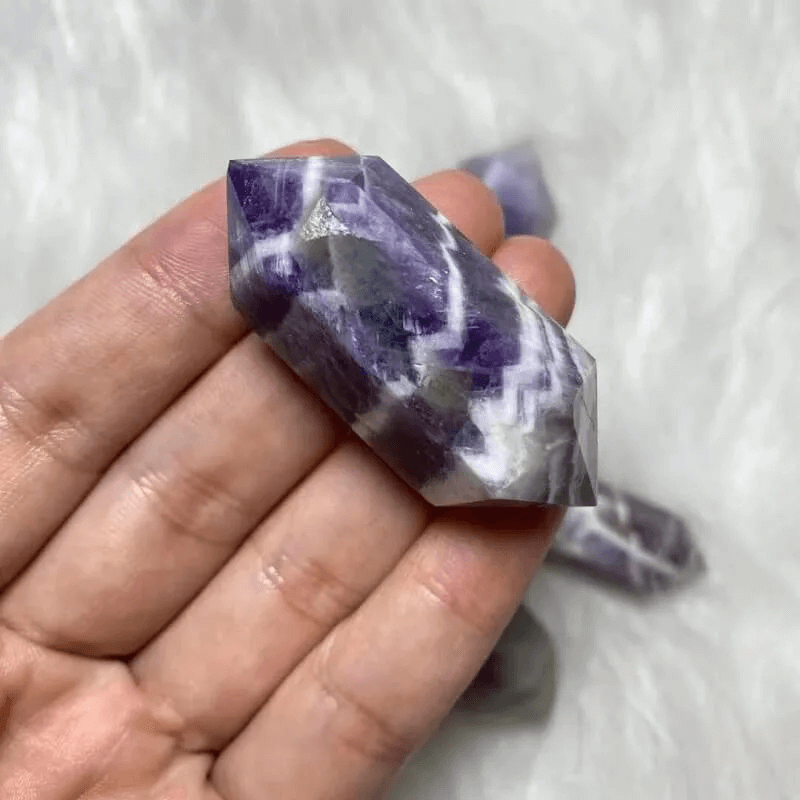 Polished Chevron Amethyst Crystal Tower Wand - Kuva 8