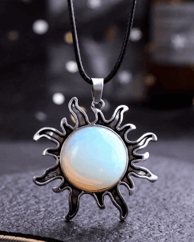 Natural Crystal Wholesale Sun Charm Pendant Necklace