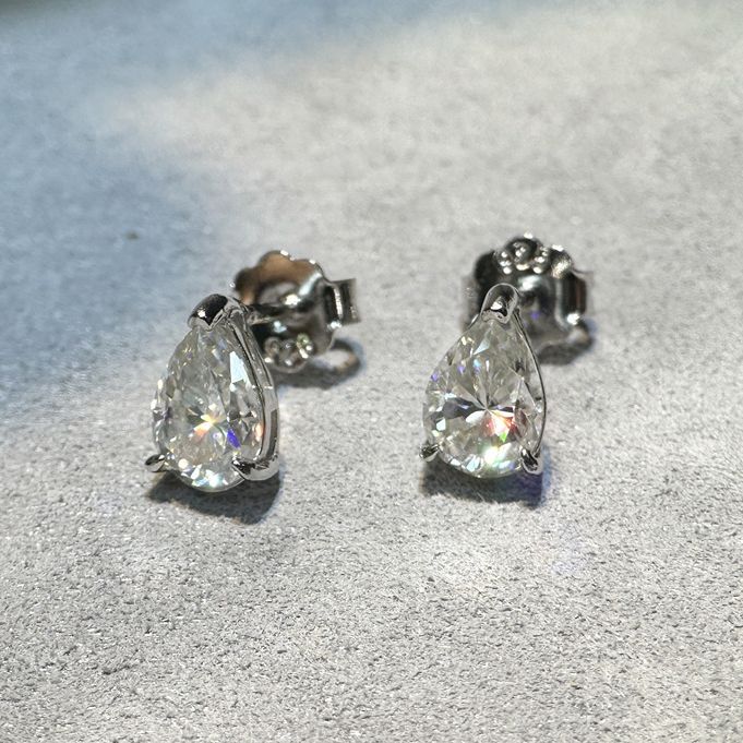 Pear Cut Moissanite Earring with 925 Sterling Silver