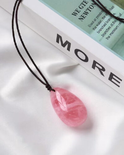 Healing Energy Waterdrop Shaped Crystal Necklace Wholesale