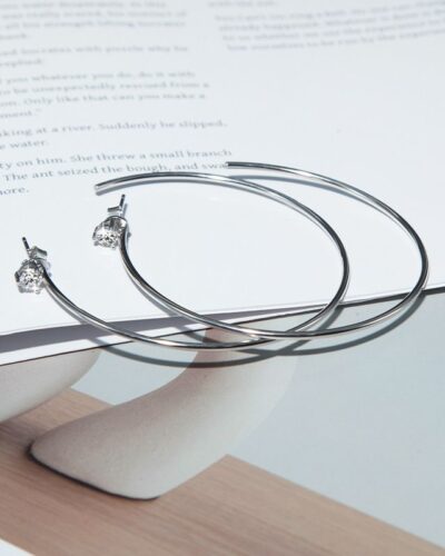 Vaihtoehtoinen näkymä Round Moissanite Hoop Earring with 925 Sterling Silver:stä