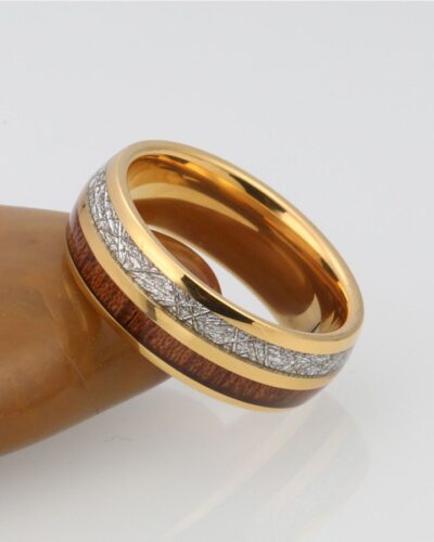 Alternativní pohled na Silk-Finish Wood Grain Stainless Steel Rings for Men