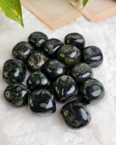 Natural Green Malachite Polished Stones Wholesale