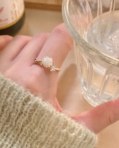 Rose Fashion Rings for Women with Adjustable Design