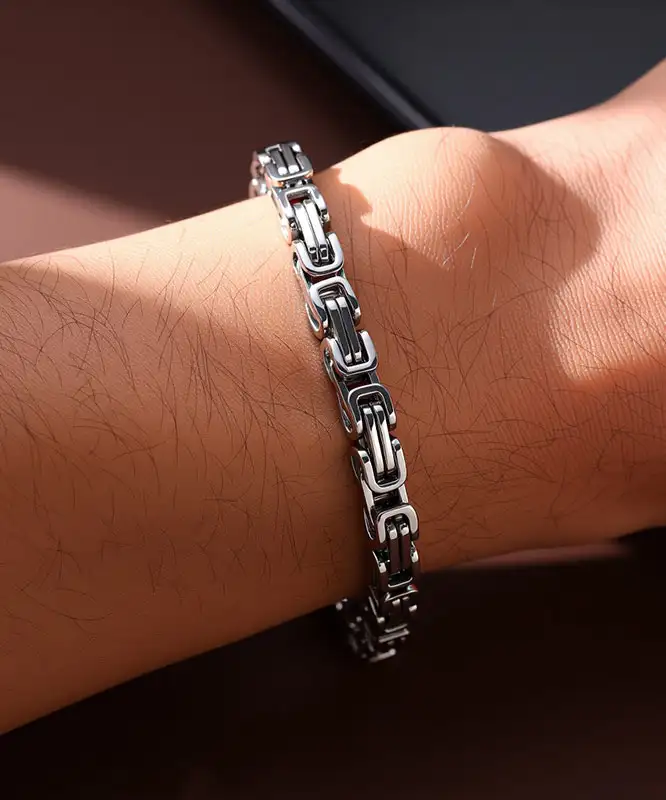 304 Stainless Steel Byzantine Chain Necklace and Bracelet Set - Image 2