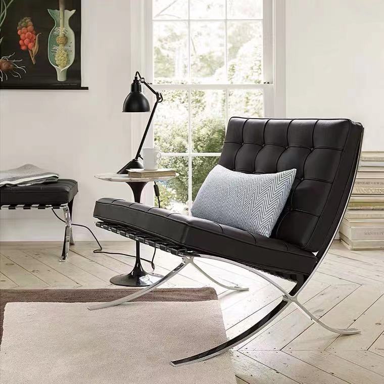 Barcelona Lounge Chair 32