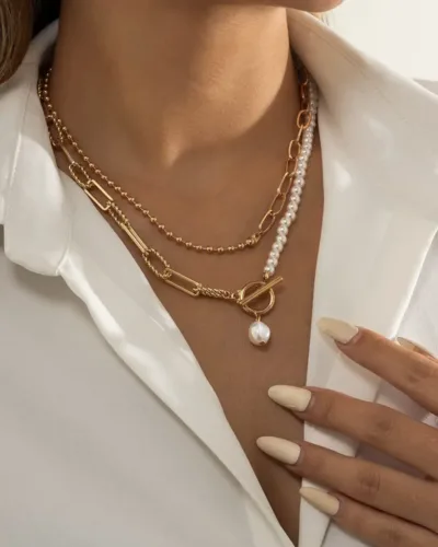 Baroque OT Buckle Double Layered Pearl Necklace 4