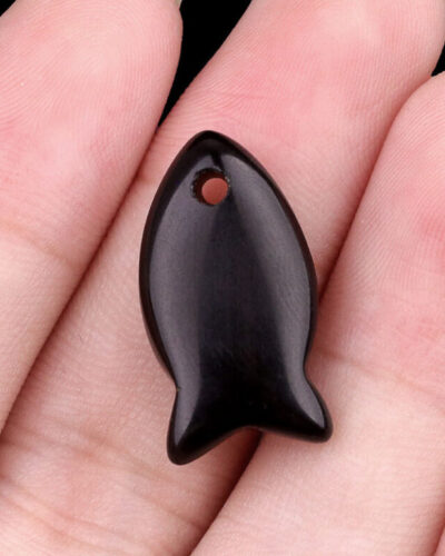 Mini Crystal Fish Carvings Jewelry Pendants Wholesale