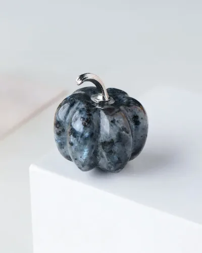 Minimalist Pumpkin-Shaped Stone Carvings Home Decor