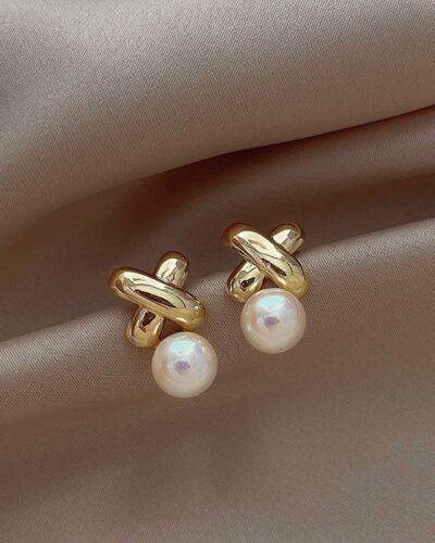 Chunky Crossover Stud Pearl Gold Earrings