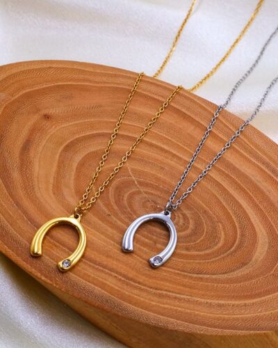 Classic Unique Statement Necklaces U-Shaped Pendant