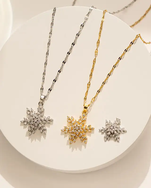 Dainty Stainless Steel Spiral Snowflake Pendant Necklace - immagine 2