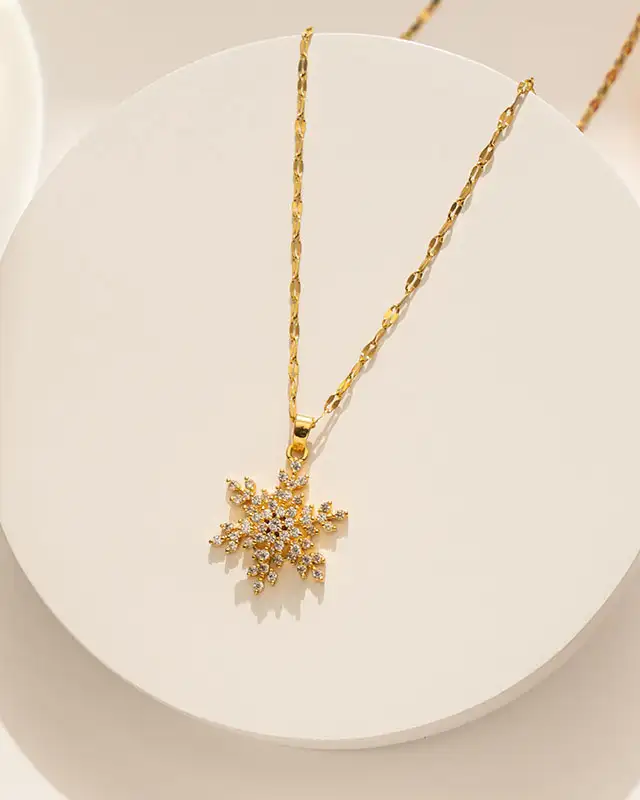 Dainty Stainless Steel Spiral Snowflake Pendant Necklace - immagine 4