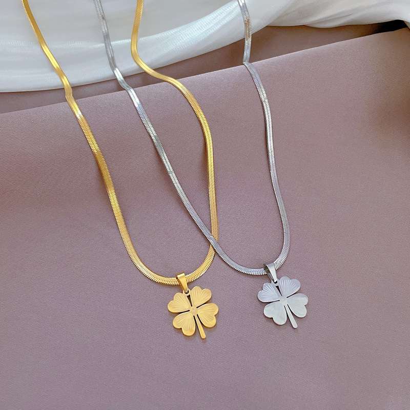 Elegant 4-Leaf Clover Pendant Stainless Steel Snake Chain