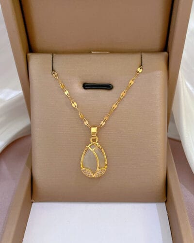 Elegant Stainless Steel Lip Chain Tulip Pendant Necklace 1
