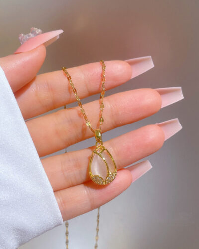 Elegant Stainless Steel Lip Chain Tulip Pendant Necklace
