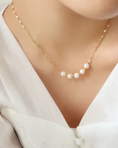 Elegant Stainless Steel Lip Chain Vintage Pearl Necklace