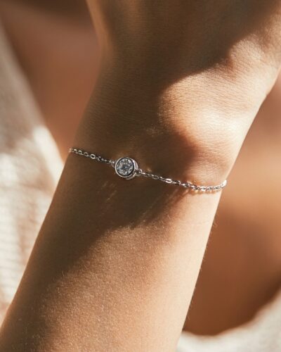 Exquisite Single Stone D Color VVS Moissanite Bracelet Gift for Women