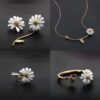 Fashion Adjustable Ring with Daisy Design
