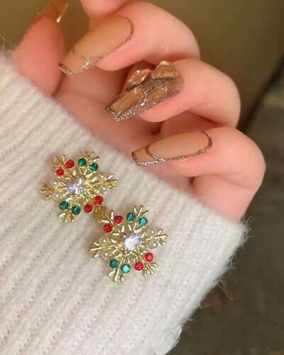 Fashion Christmas Dangle with Snowflake Design
