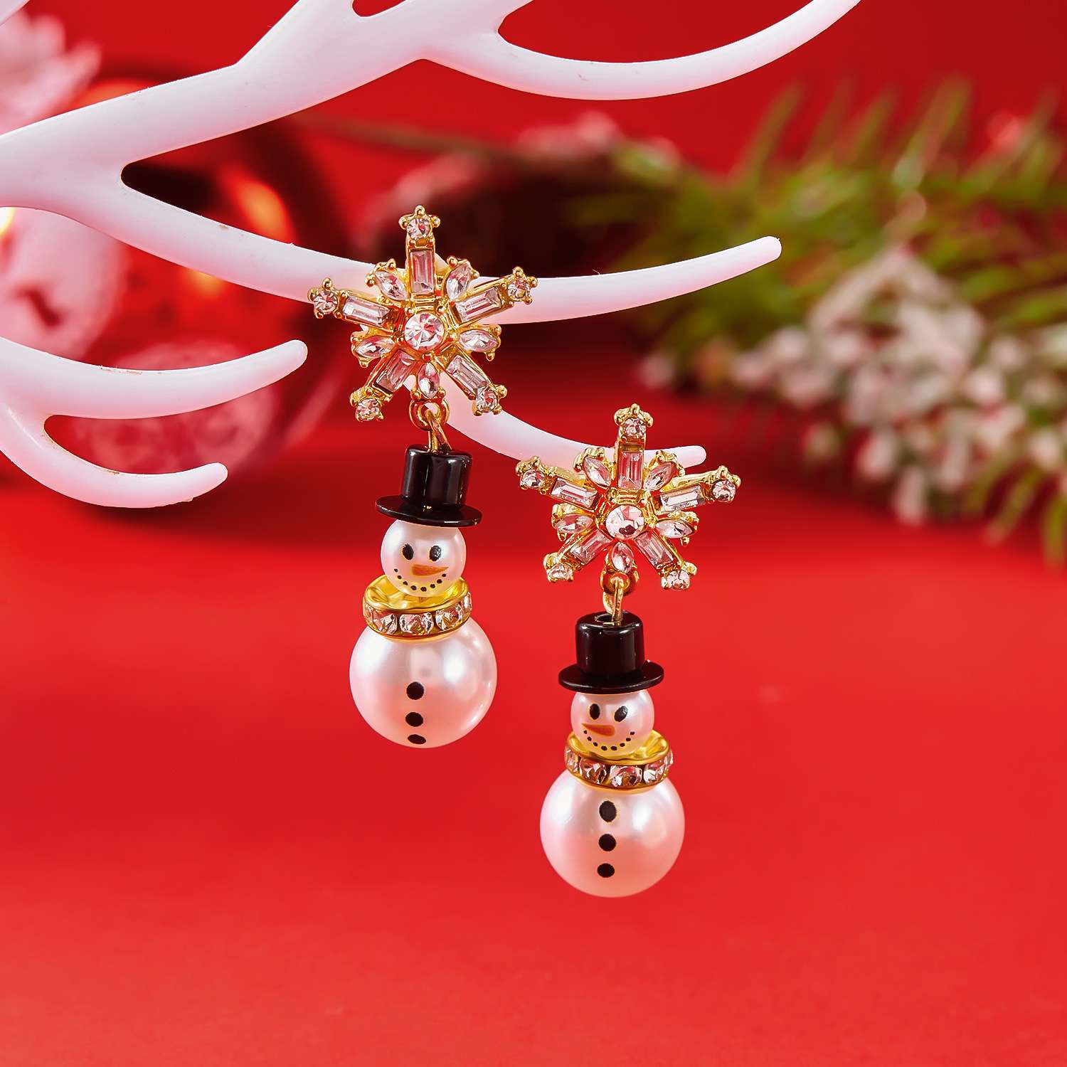 Fashion Christmas Earring with Snowman Design