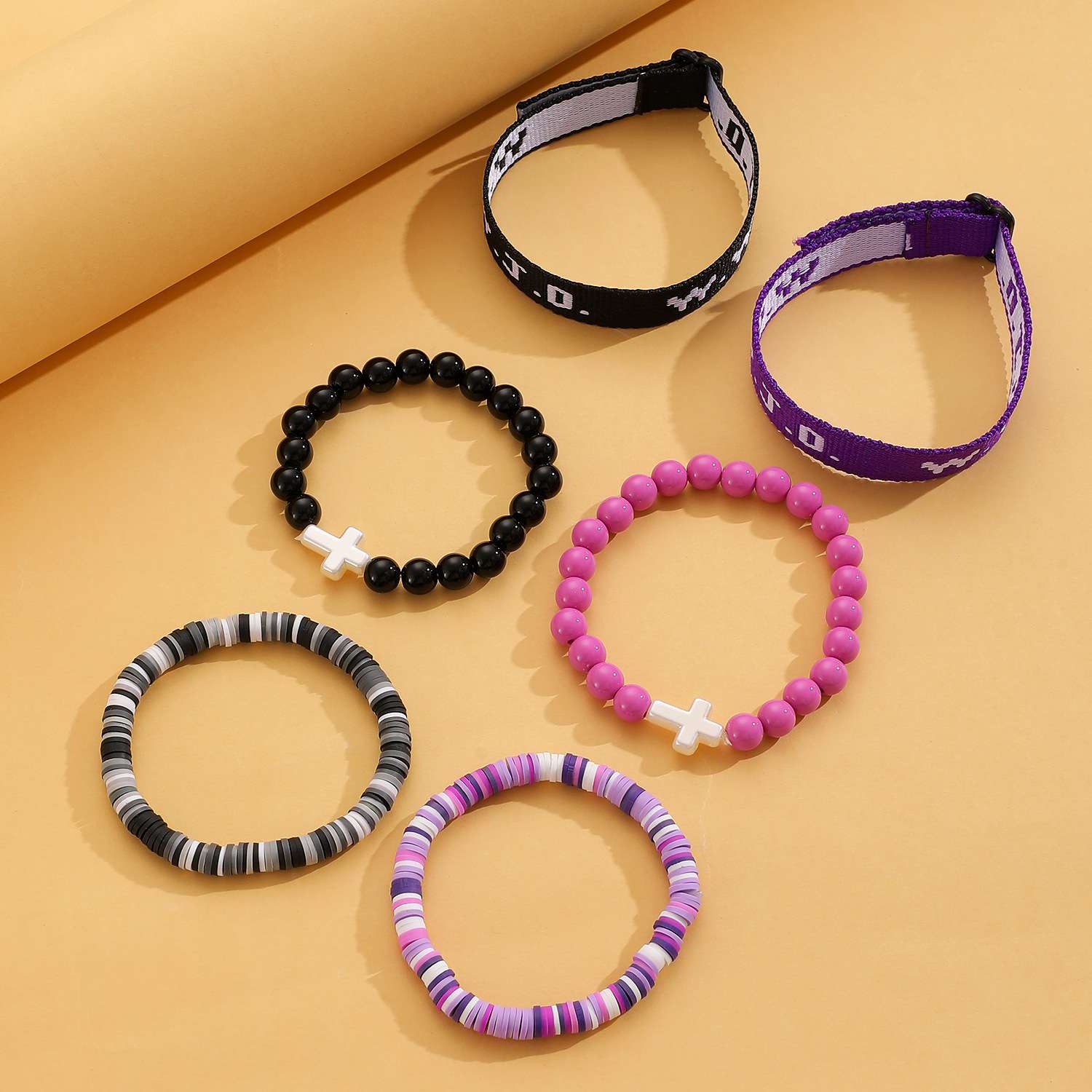 Fashion Fabric Cross and Bead Bracelet - Imagem 6