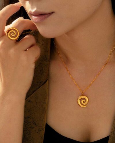 Alternativní pohled na Fashion Gold Plated Stainless Steel Spiral Pendant Necklace
