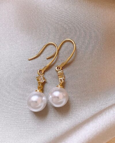 Fashionable Gold Pearl Drop Earrings for Daily Wear