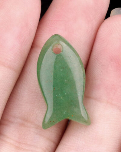 Mini Crystal Fish Carvings Jewelry Pendants Wholesale