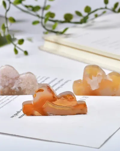 Healing Cloud Sakura Agate Stone Carvings Crystal