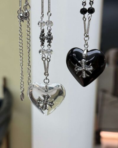 Alternativní pohled na Heart Black Gothic Cross Necklace with Stainless Steel Chain
