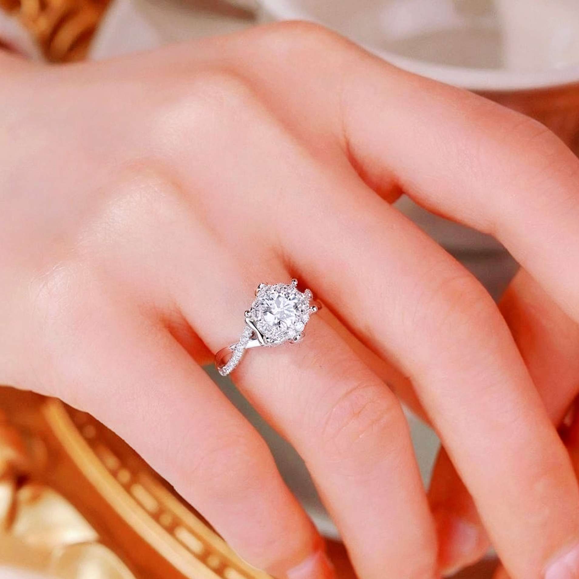 Luxurious Manufactured Diamond Ring with 18K Gold - Görüntü 6