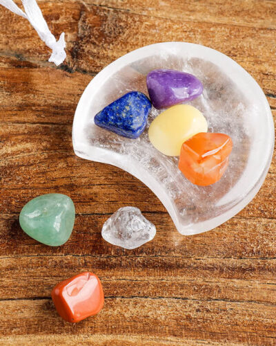 Moon-Shaped Bowl & 7 Colors Natural Carved Stones