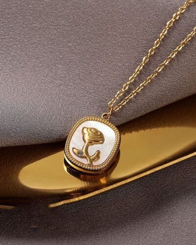 Mother-of-Pearl Rose Pendant Gold Choker Necklace