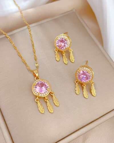 Necklace and Earring Set with Zircon Pendant