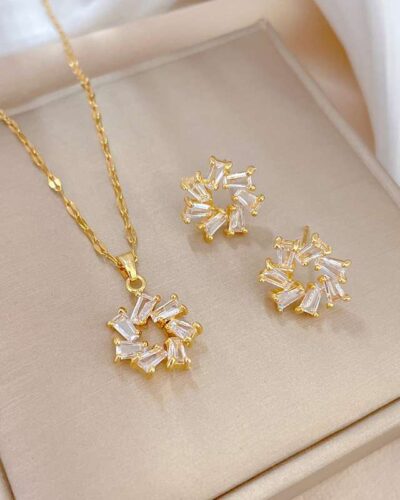 Necklace and Earring Set with Zircon Pendant