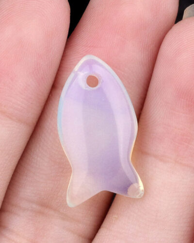 Mini Crystal Fish Carvings Jewelry Pendants Wholesale
