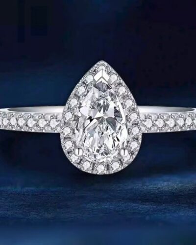 Pear Cut 1 Carat Lab Grown Diamond Ring for Her
