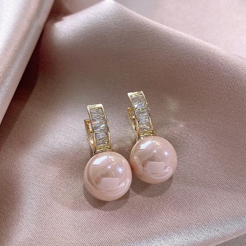 Romantic Round Pink Pearl Set in Stud Earrings Hoops