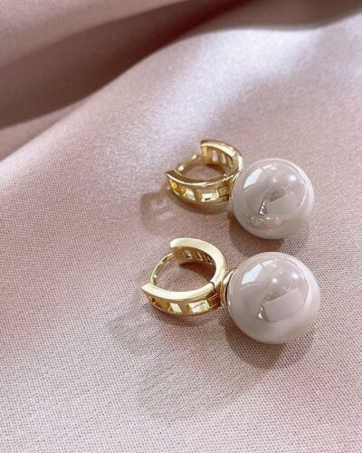 Romantic Round Pink Pearl Set in Stud Earrings Hoops
