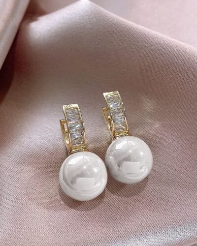 Romantic Round Pink Pearl Set in Stud Earrings Hoops