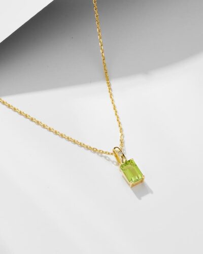 S925 Silver Minimalist Baguette Peridot August Birthstone Necklace