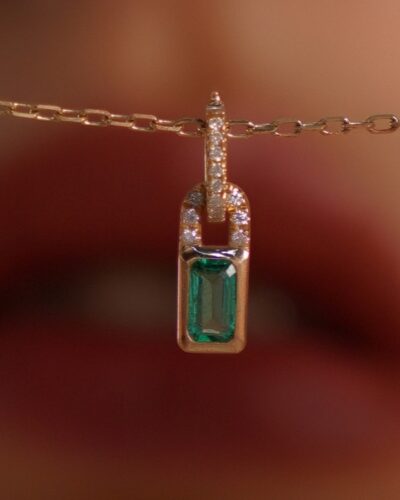 S925 Silver Vintage Green Emerald Cut Solitaire Necklace Lock Pendant