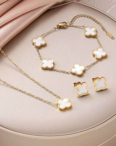 Alternativní pohled na Shiny Stainless Steel Four Leaf Clover Bracelet and Necklace Set