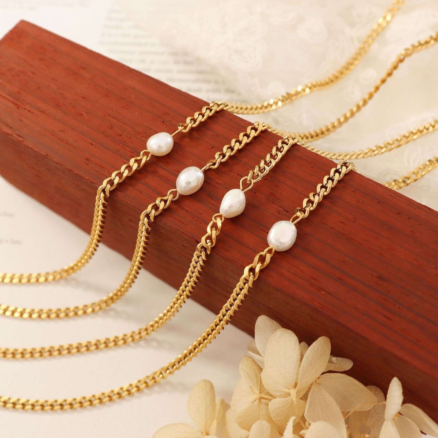 Simple 18K Gold Plated Single Stainless Steel Pearl Necklace 7
