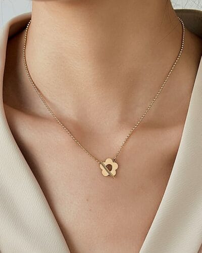 Simple Flower Gold Pendant Necklace OT Clasp