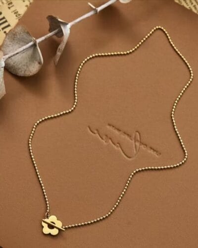 Simple Flower Gold Pendant Necklace OT Clasp