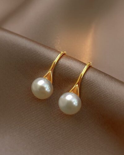 Simple Gold Freshwater Everyday Pearl Earrings Hooks