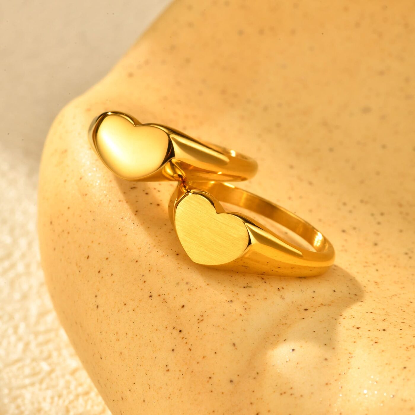 Simple Gold Heart Signet Ring Statement Ring Band Unisex