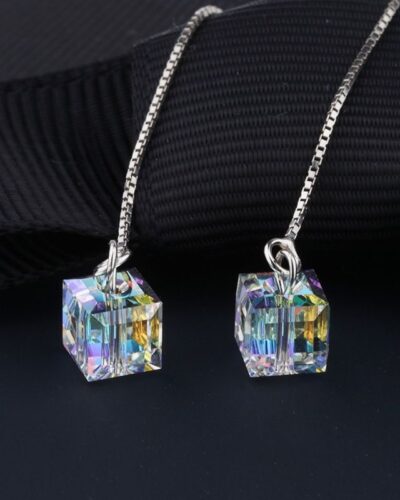 Alternativní pohled na Square Pendant Earring with Tassel Design